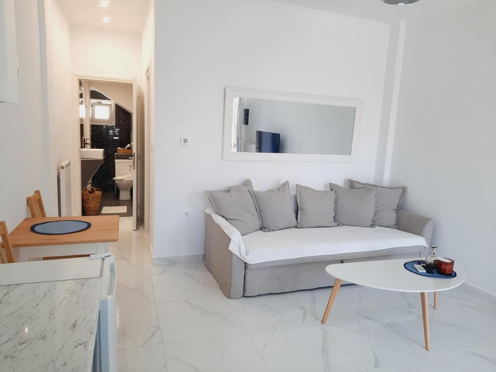 House B Diavata, Thessalonikiアパートメント エクステリア 写真